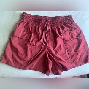 Old Navy Active Stretchtech Burgundy Athletic Shorts Size L
